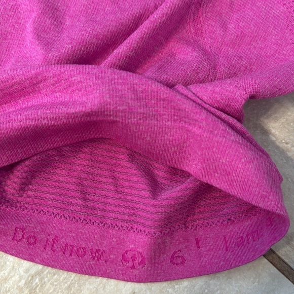 Lululemon Swiftly Tech Short Sleeve - Size 6 - Picture 9 of 16